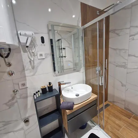 Centar Balkan Square アパート ズラティボール